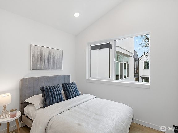 4th image of 809 S Sullivan Street #B