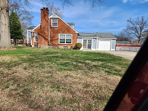 201 Marshall Dr Photo 1