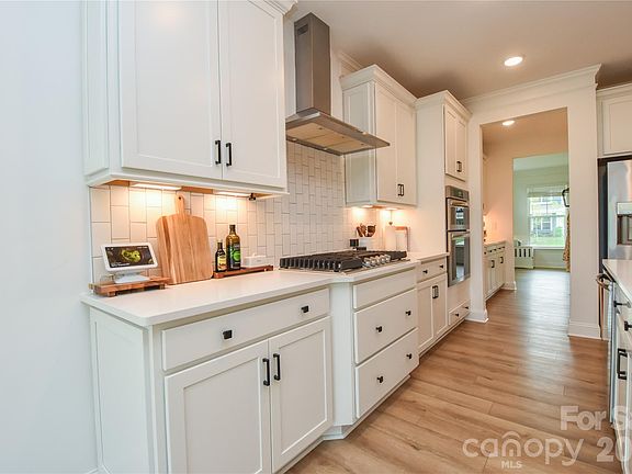 5th image of 128 Ballantree Rd