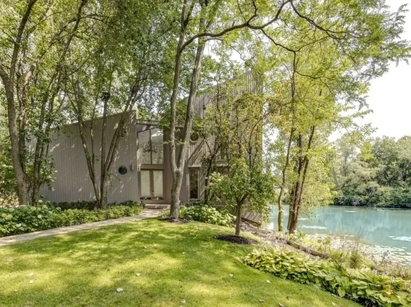 3 Chicory Ln, Riverwoods, IL 60015