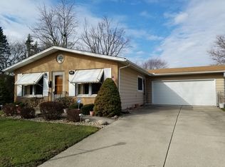 632 Carroll Pkwy, Glenwood, IL 60425