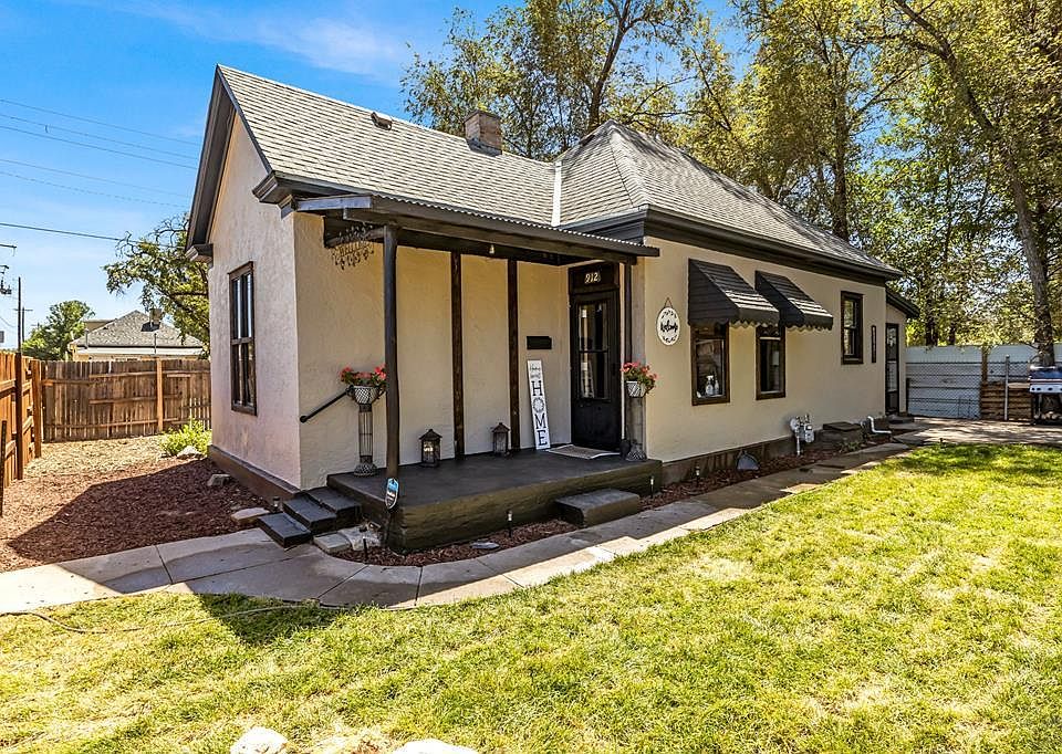 1st image of 912 W Mesa Ave