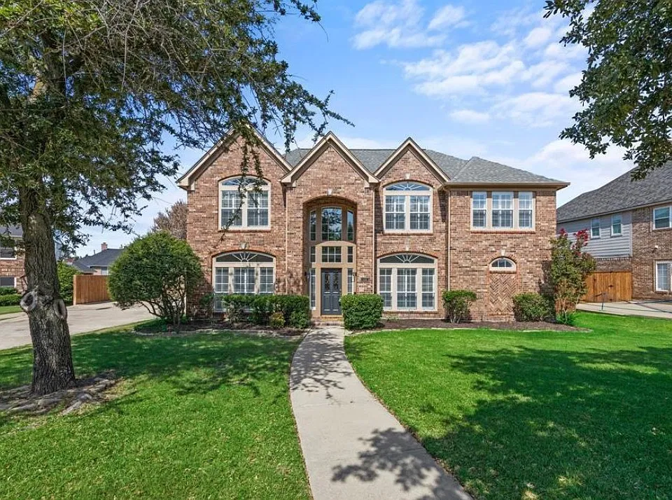104 Clear Brook Ct
