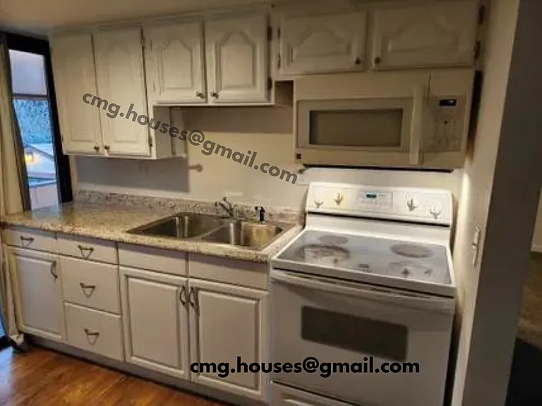 14602 Portland Ave SW #B — Photo 6