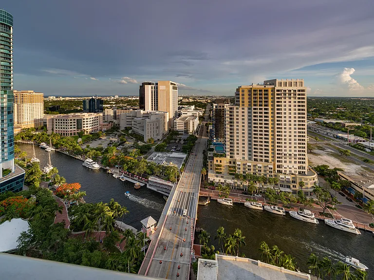 10X Riverwalk — Photo 38