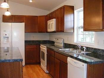 2nd image of 709 Kentucky St
