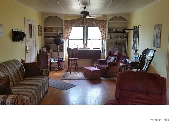 3rd image of 615 W 7th Ave