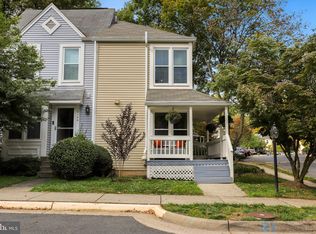 2144 Whisperwood Glen Ln, Reston, VA 20191