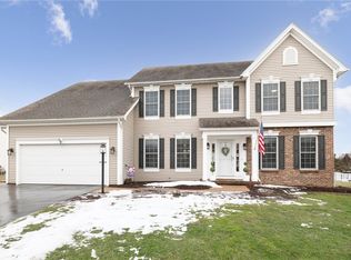 198 Millford Xing, Penfield, NY 14526