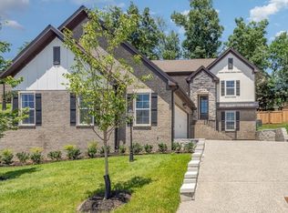 176 Cobbler Cir, Hendersonville, TN 37075