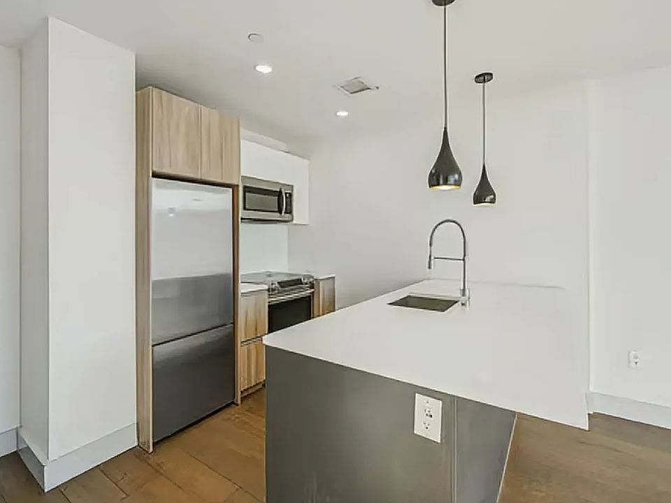 1st image of 1325 Herkimer St #305