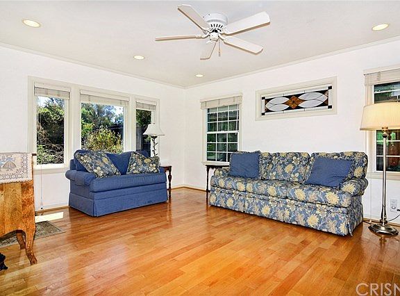 5th image of 5017 Canoga Ave