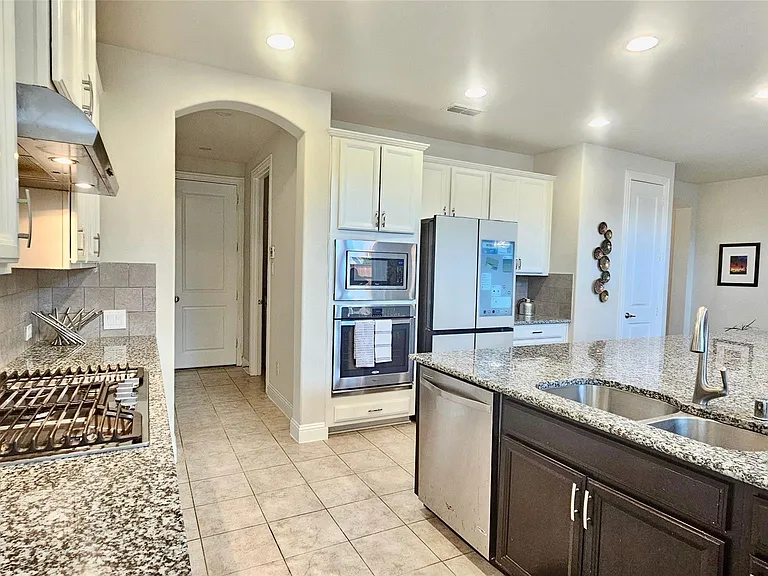 7324 Clementine Dr — Photo 18