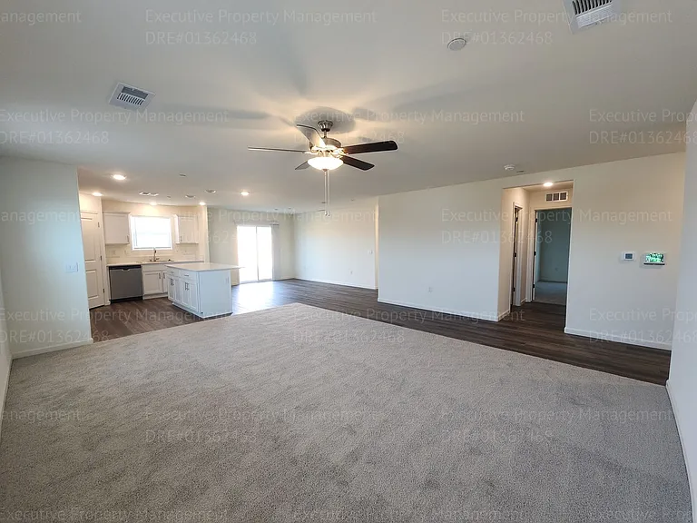 8921 Kemi St — Photo 42