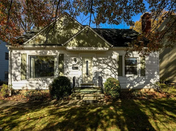 367 Lincoln Ave, Cuyahoga Falls, OH 44221