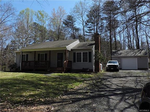 2nd image of 75 Locust Hill Ln
