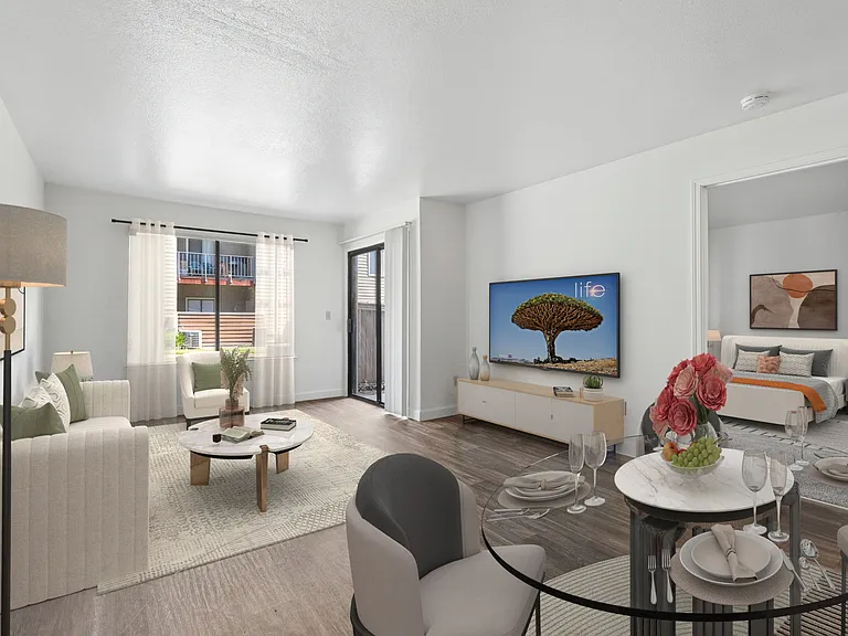 California Place Apartments — Photo 26