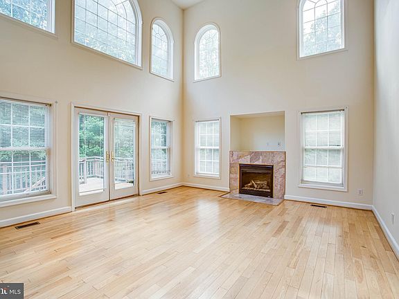 5th image of 6240 Banks Ln
