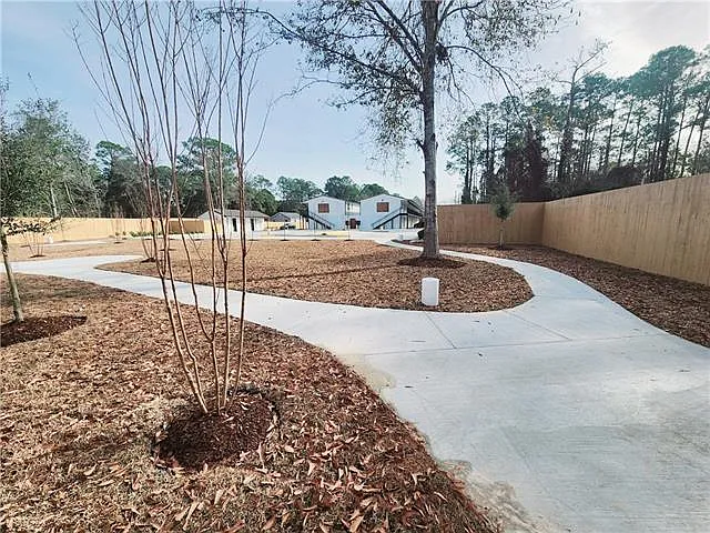 141 Hoover Dr #105 — Photo 7