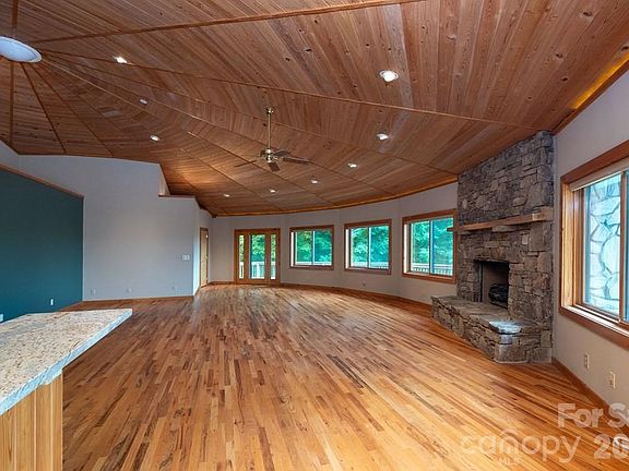 4th image of 417 Quiet Forest Ln