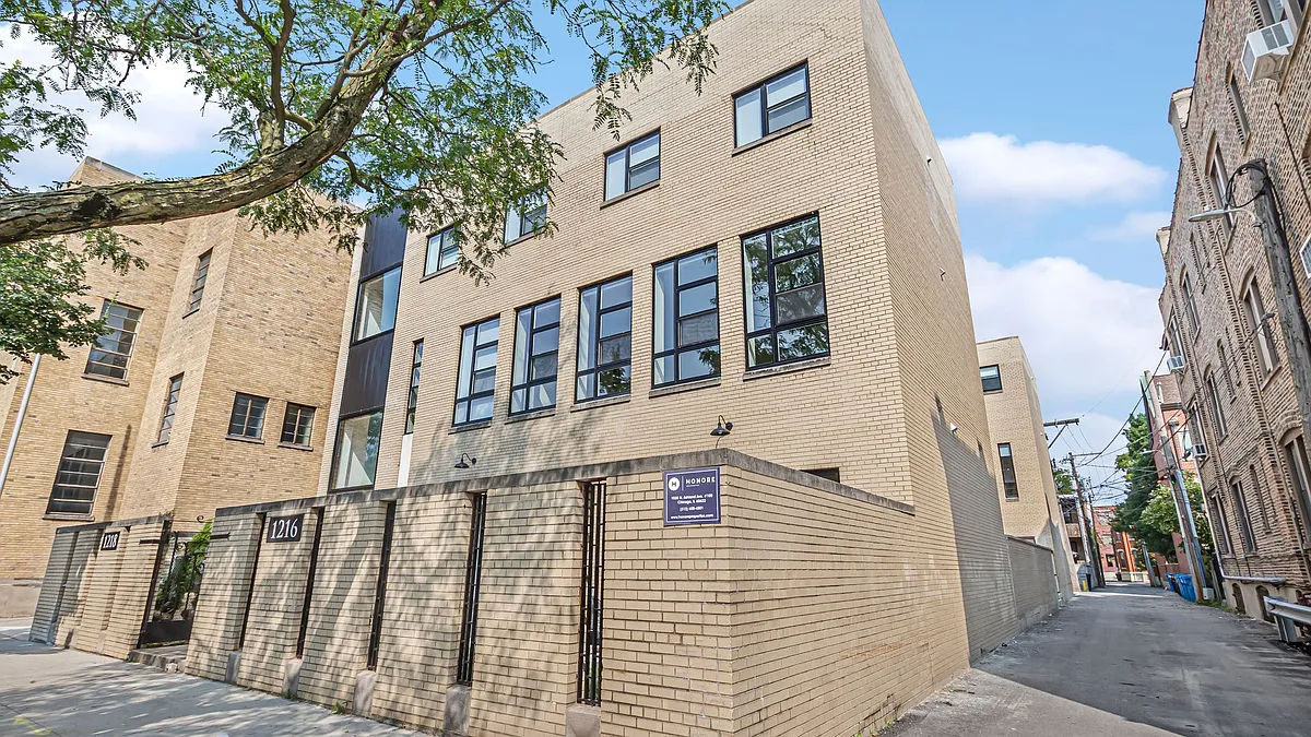 Building Photo - 1218 W Lexington St