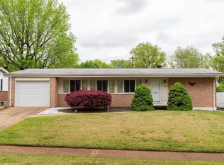 1650 Jodphur Dr, Florissant, MO 63033