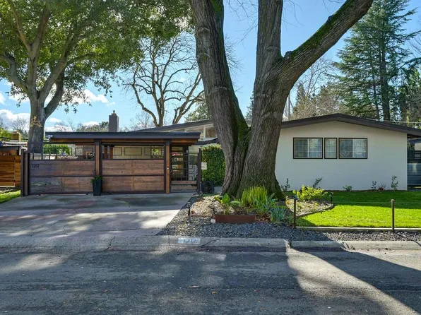 1217 Noonan Dr, Sacramento, CA 95822