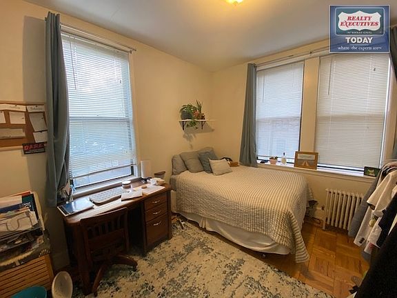 3rd image of 24-27 29th St #2F
