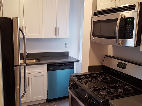 3rd image of 21110 73rd Ave #3E