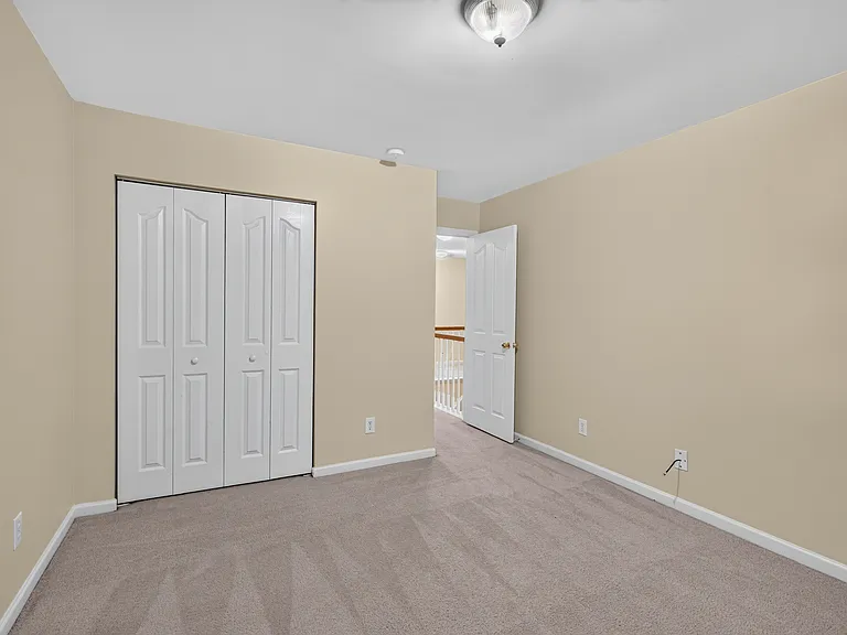 17222 Westmill Ln — Photo 20