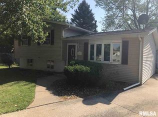 3307 5th Street Ct W, Milan, IL 61264