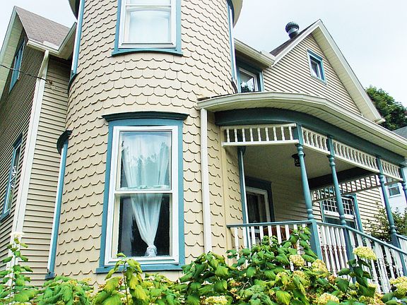 2nd image of 111 E Washington Ave
