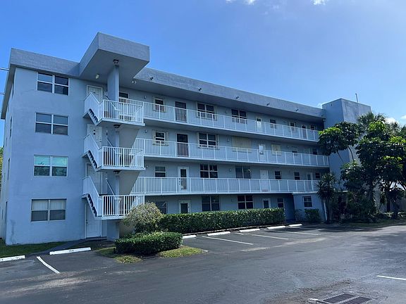 2nd image of 106 Royal Park Drive #2D