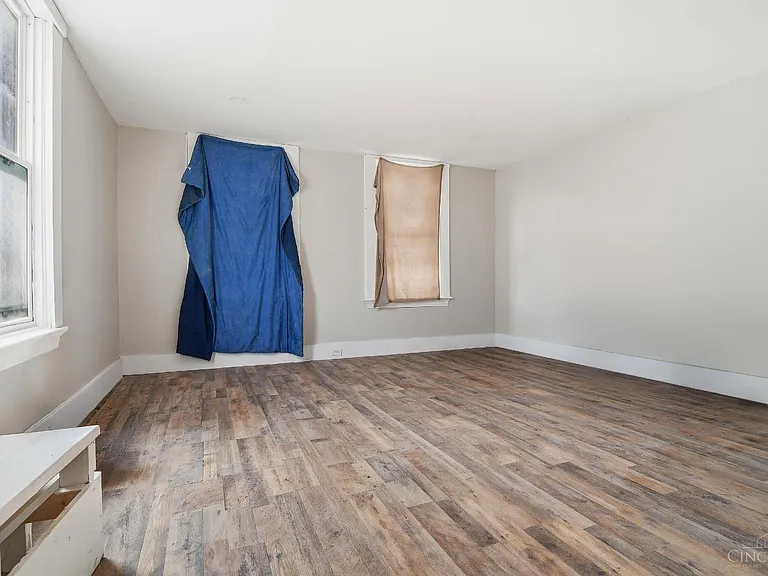 540 Grand Ave — Photo 14