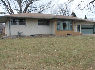 1511 Clarmar Ave, Roseville, MN 55113