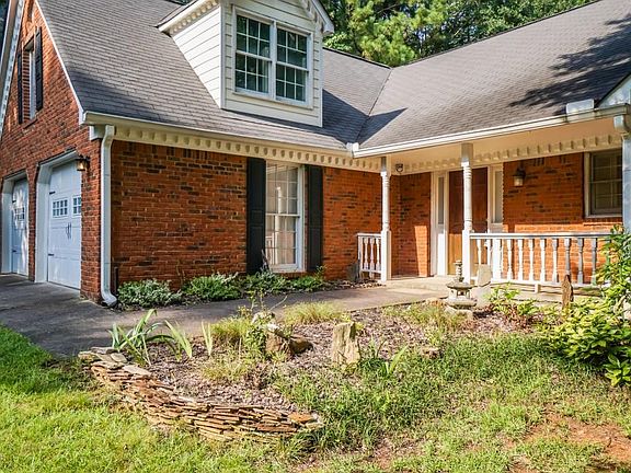 2nd image of 2240 Hill Creek Way
