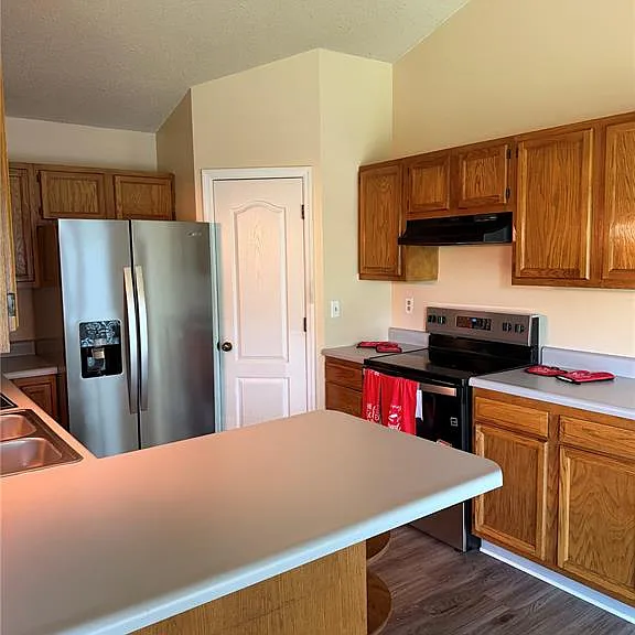 1203 Advance Dr — Photo 2