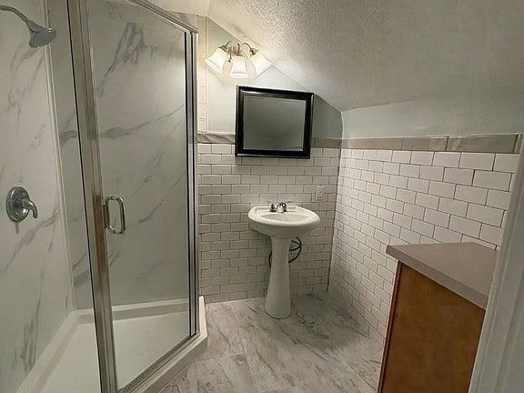 Modern Bathroom