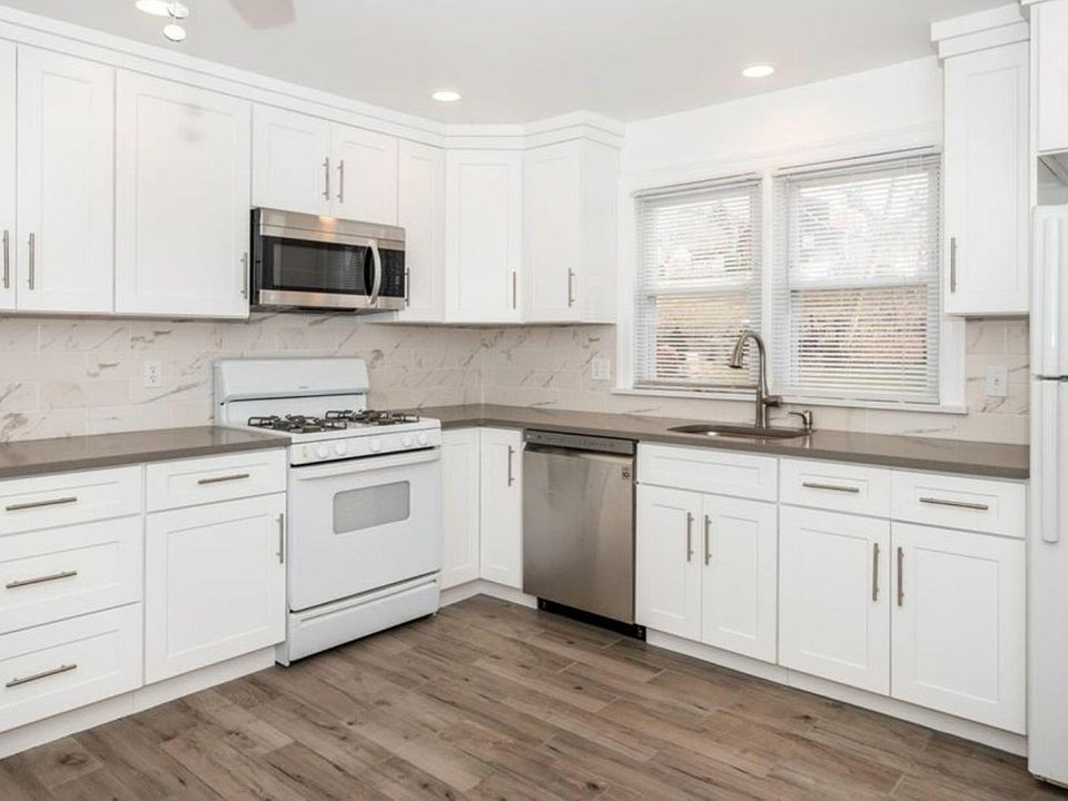 1st image of 118 Lincoln Ave #2347