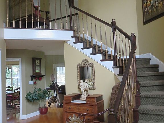 2-story home entrance