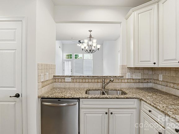3rd image of 5763 Mossdale Ln