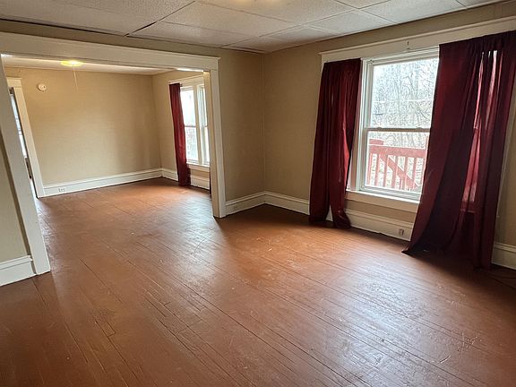 living room looking into dinning room