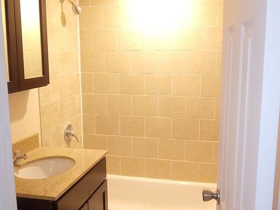 5th image of 1290 Richmond Ave APT 15A
