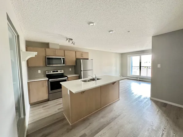 148 Ebbers Blvd NW, Edmonton, AB T5Y 4A4