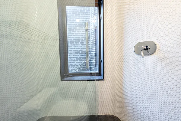 Rented by Finest Furnished LLC | media 117