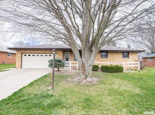 207 E Norwood St, Morton, IL