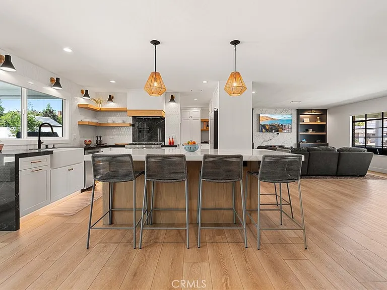 24701 Nympha Dr — Photo 12