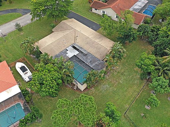 3rd image of 2560 NW 115th Dr