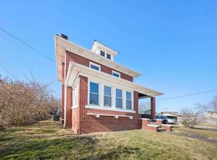 3001 S 29th St, Ashland, KY 41102