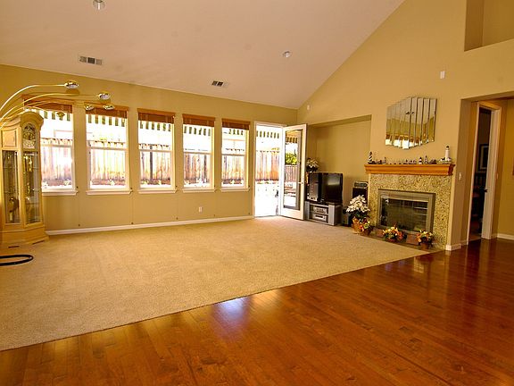 Family room covered patio